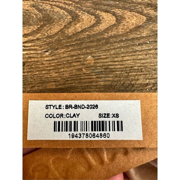 SKIMS Fits Everybody Soft Buttery Seamless Bandeau, size XS - Picture 2 of 4